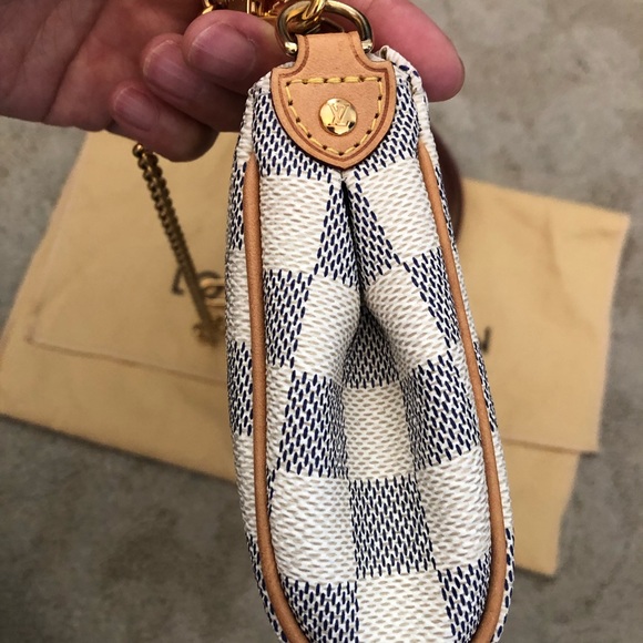 Louis Vuitton Eva Clutch - Picture 6 of 10